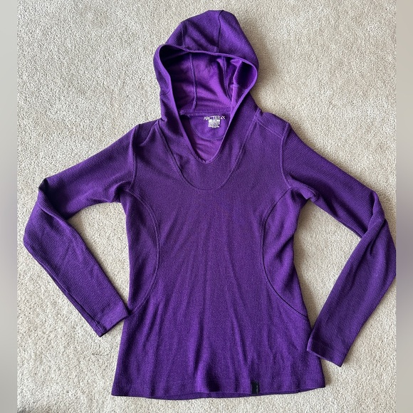 Arc'teryx Tops - Arc'teryx Vibrant Purple Women's sweater
